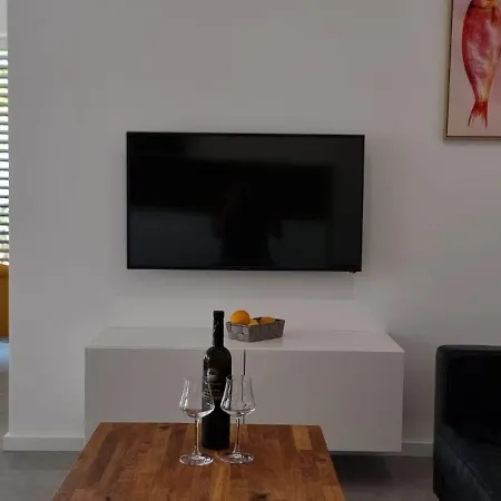 Apartment Seabreeze Luxury Njivice