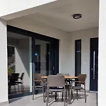 Seabreeze Luxury Apartament